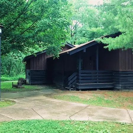 Giant City Lodge
