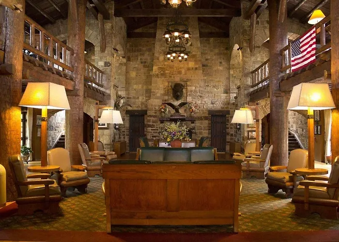 Giant Lodge Makanda