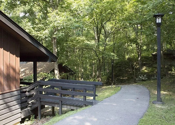 Giant Lodge