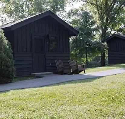 Giant Lodge